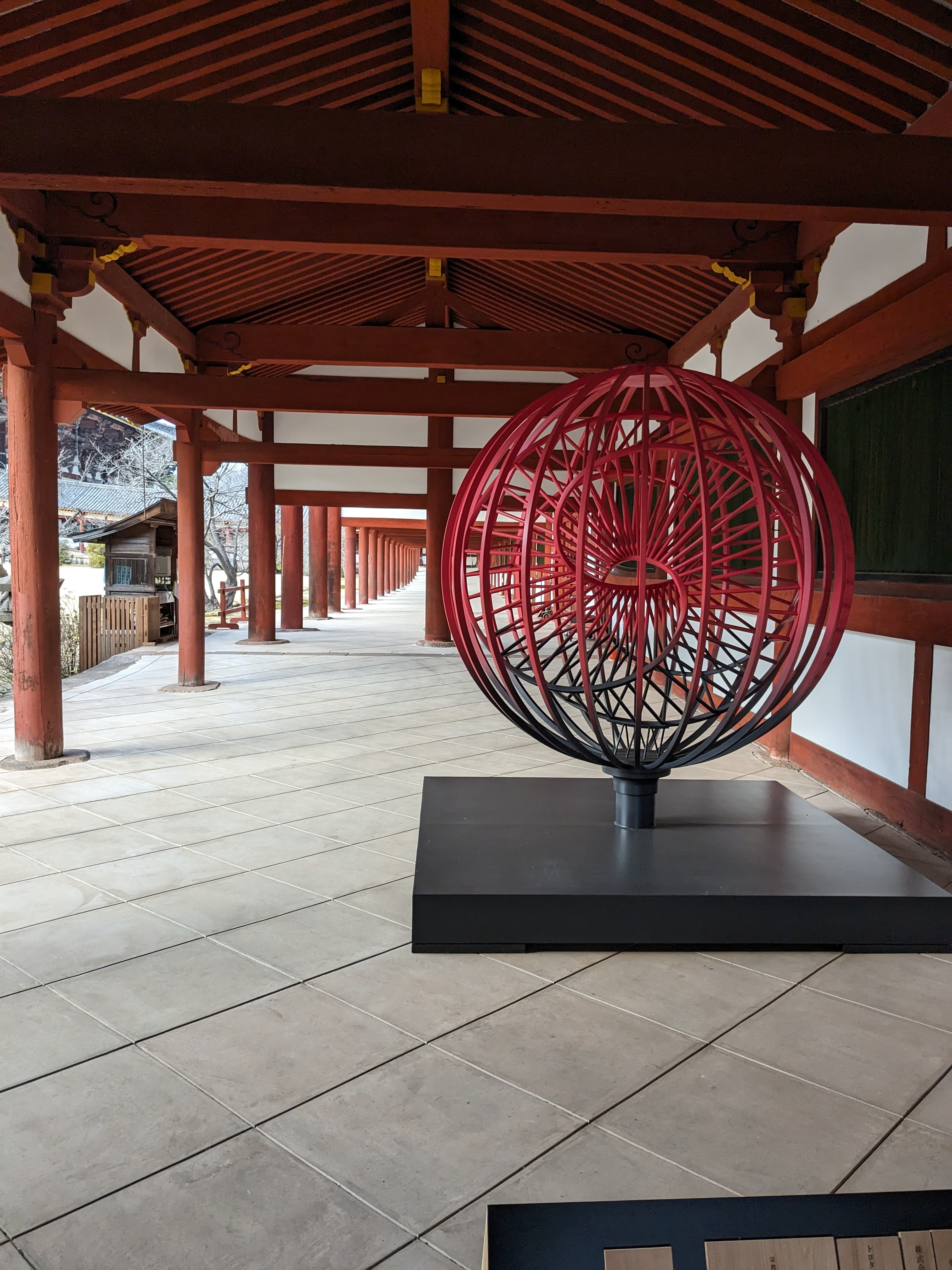 Contemporary art in the Todaiji cloister