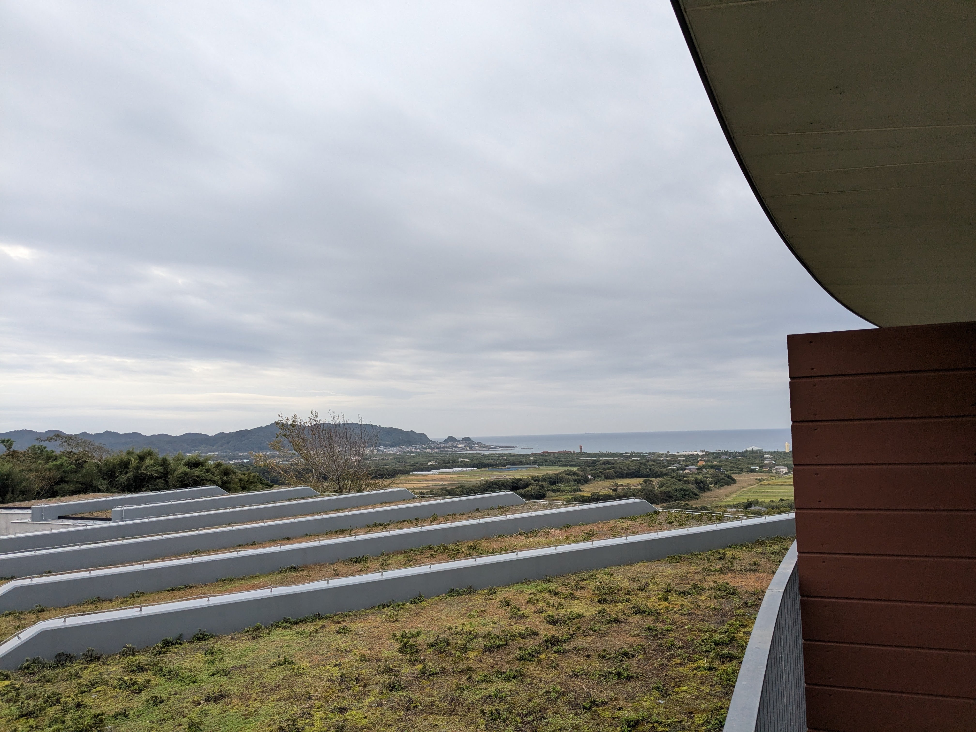 バルコニーから海の景色